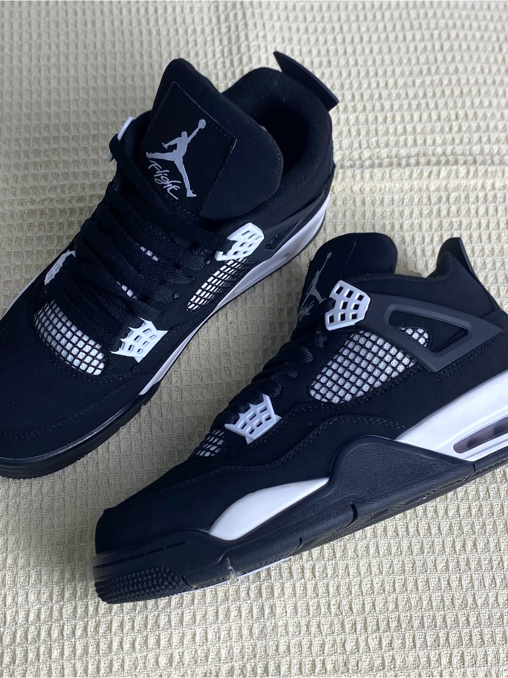 Jordan 4 Men’s Sneakers - Black/White